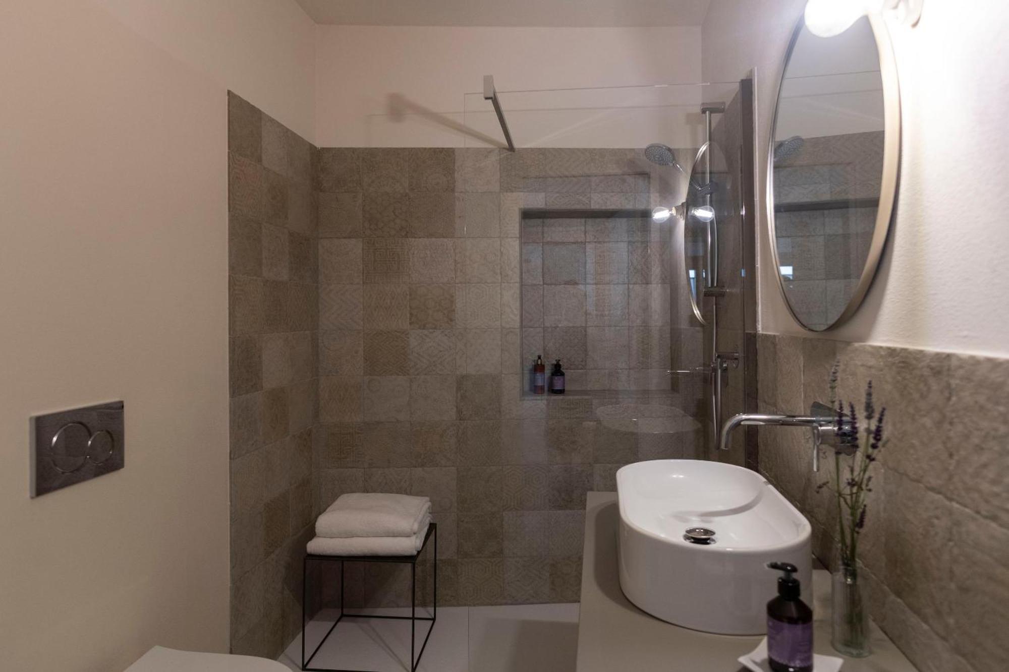 Liela - Ospitalita Di Borgata Hotel Millesimo Bilik gambar